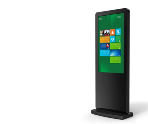 Sort totem med 55" touch display på hvid baggrund. En totem til udlejning gennem Visual Display
