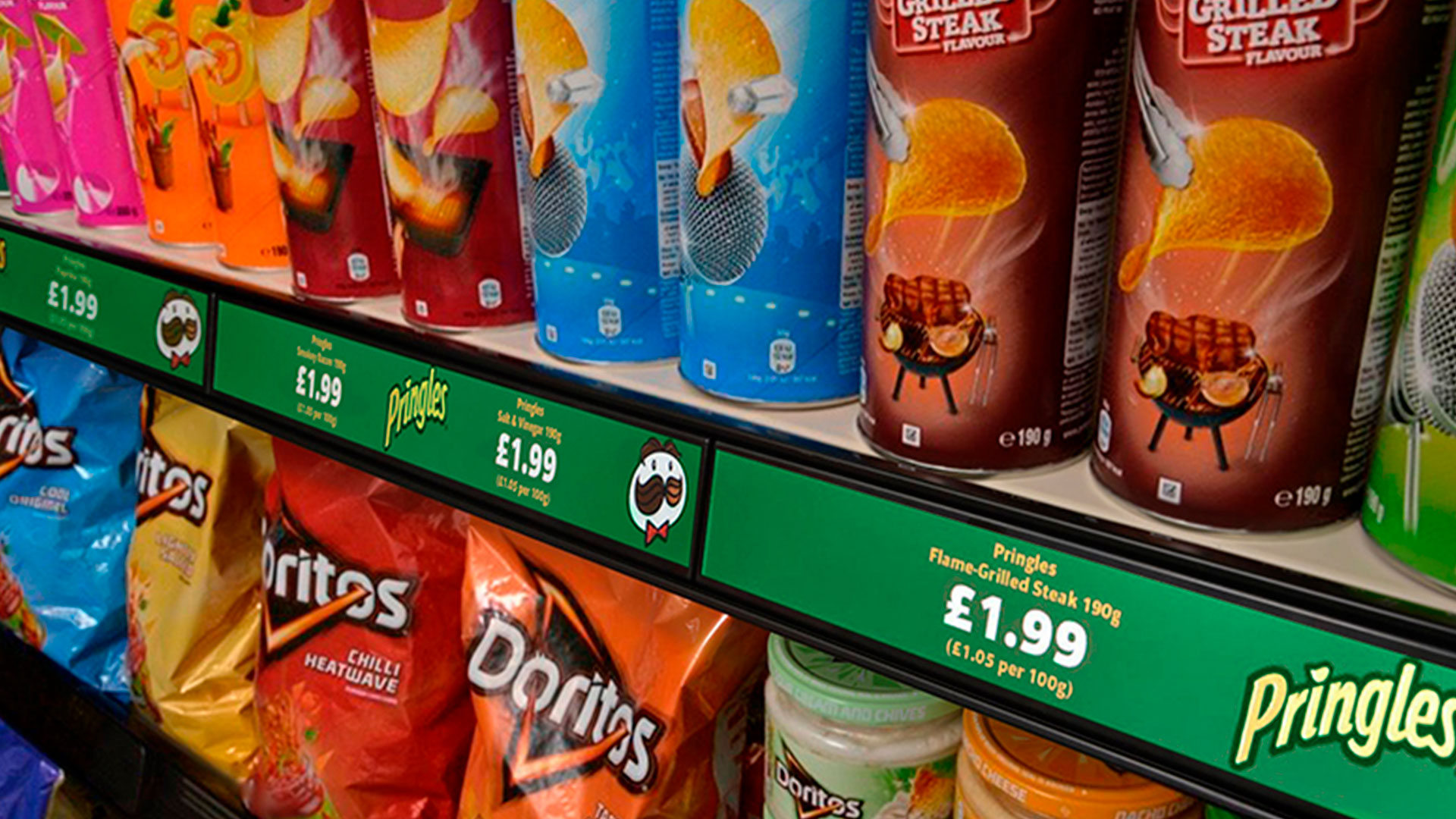 Interaktivt hyldedisplay til detailhandel med Pringlesreklame