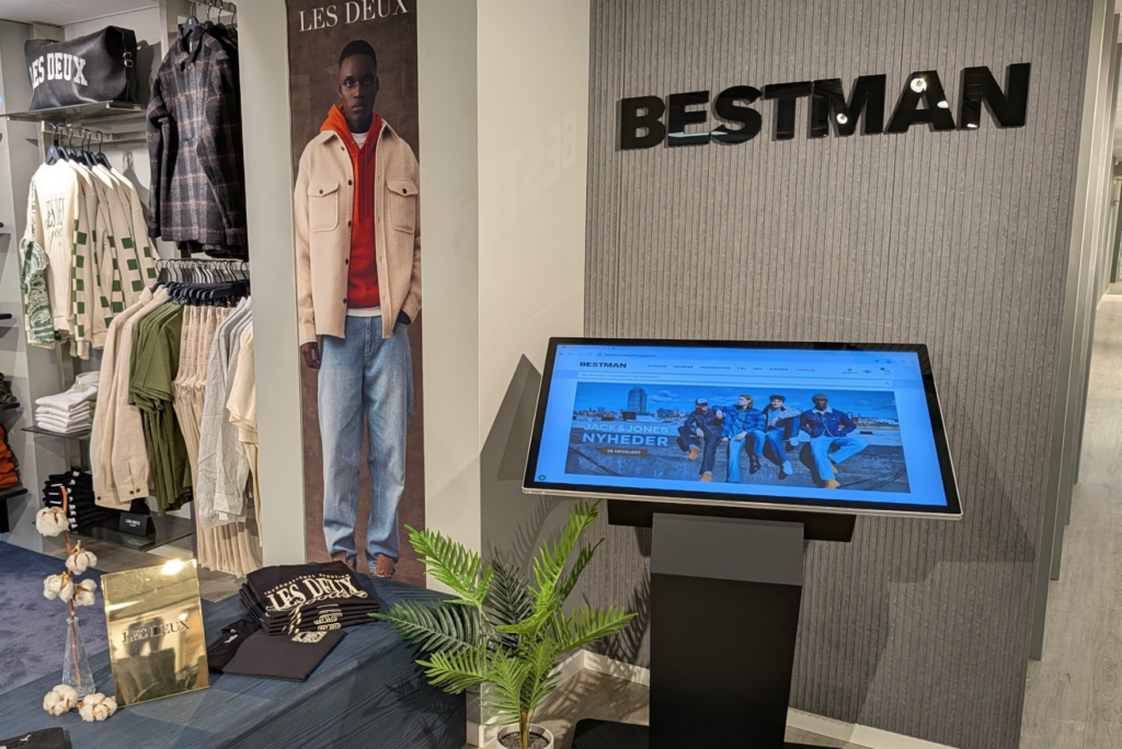 Interaktivt digitalt touch bord hos Bestman