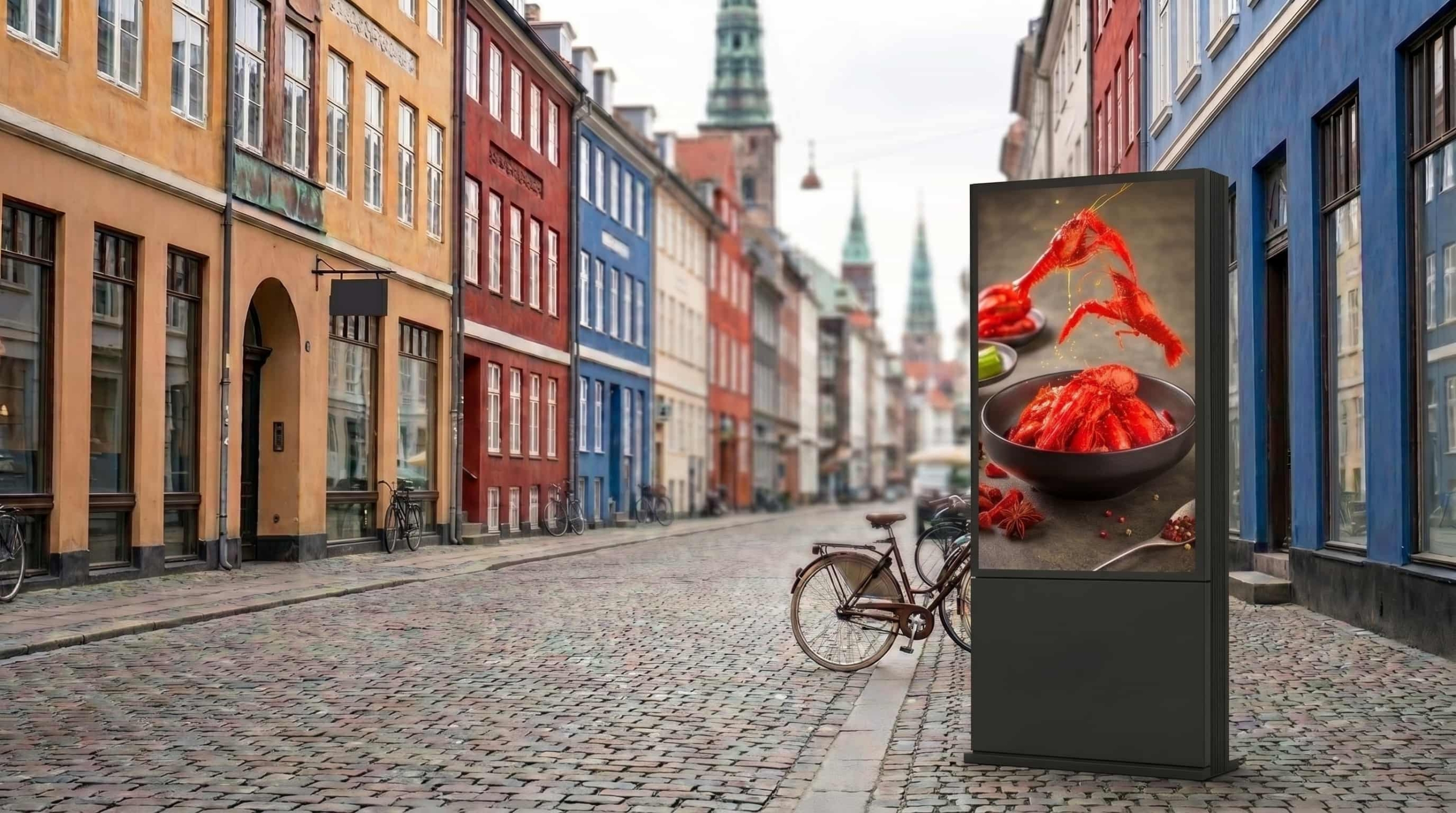 Utomhus LCD-totem på en gågata i Köpenhamn